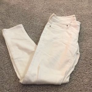 White denim skinny jeans